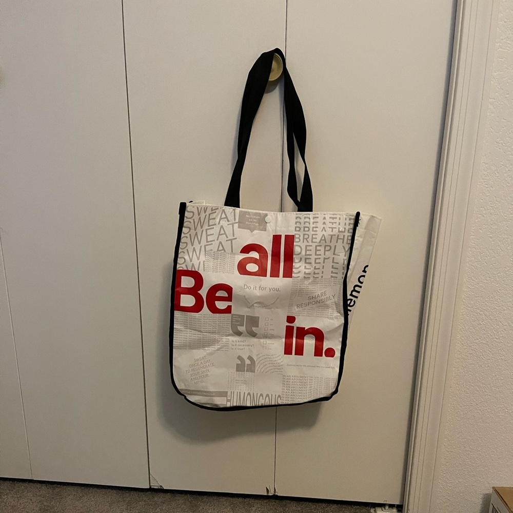 Lululemon bag